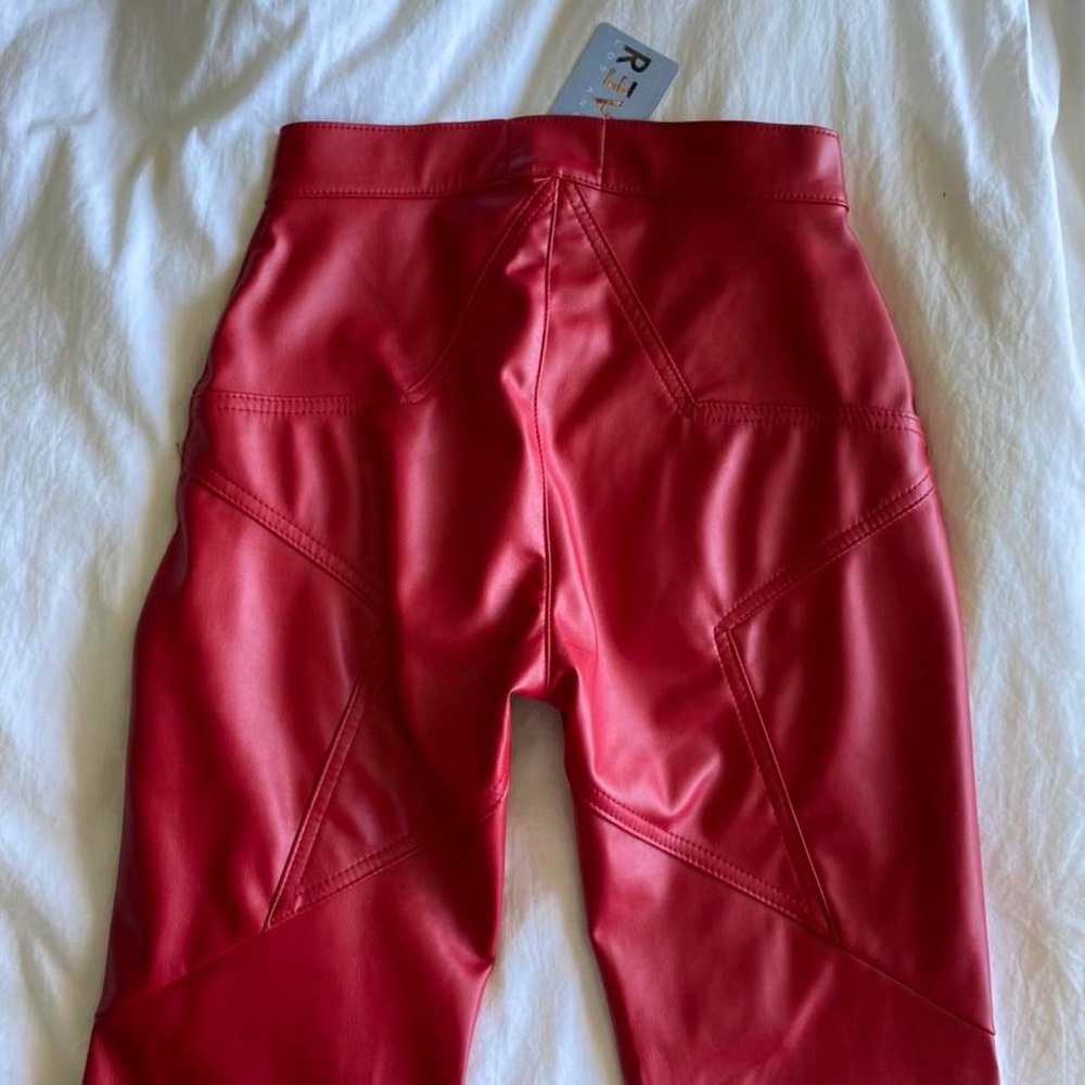NWT REVICE VENUS FLARES❤️‍🔥
